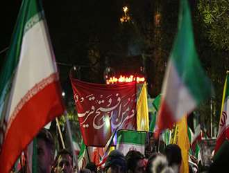 حضور دانشکده کرمانشاه در تجمعات (نحن منتقمون) در کنار دیگر اقشار جامعه